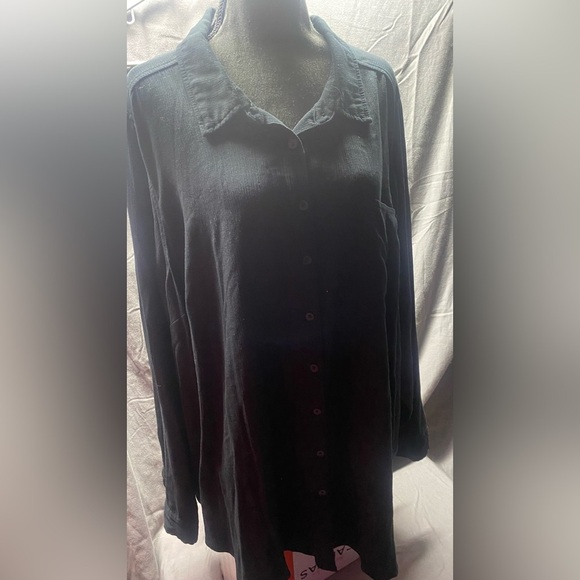 Torrid Silky Basic Black button Down shirt sz 4 - Picture 4 of 9